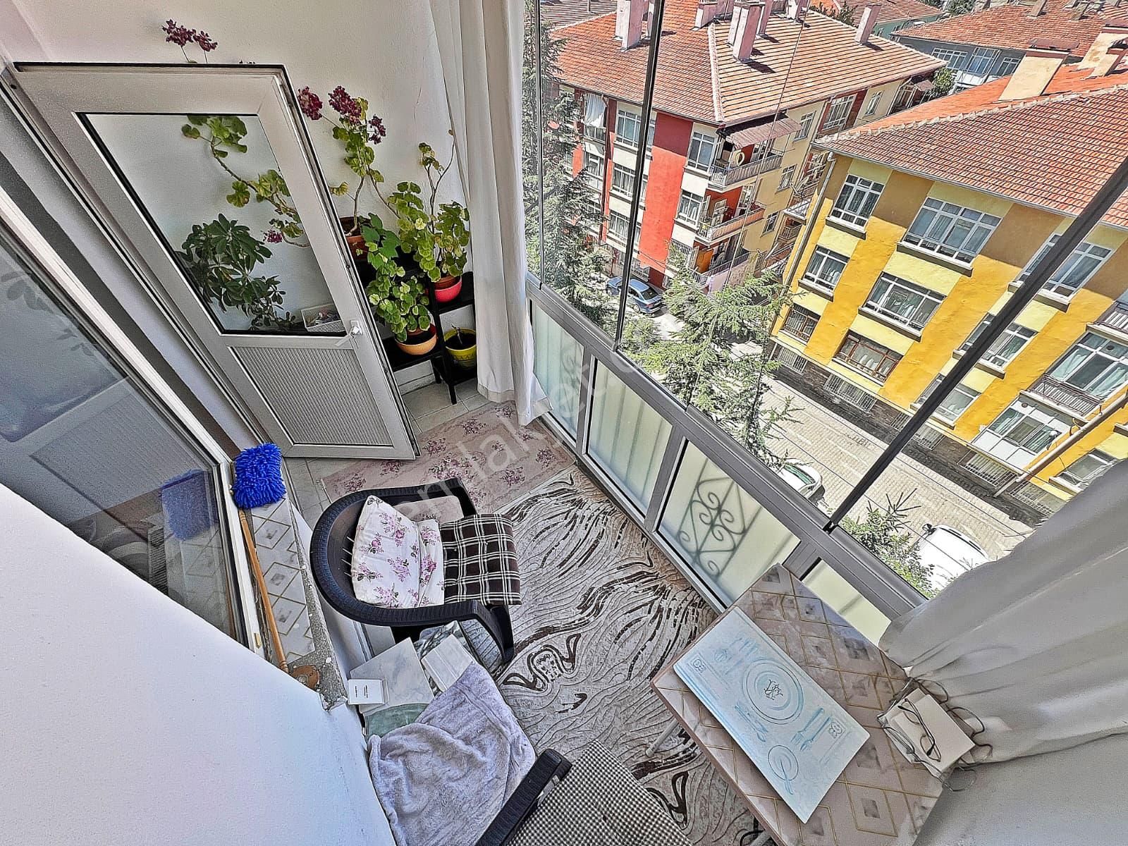 Kariyerde Etliğin Kalbinde Satılık 3+1 Ara Kat Daire - Görsel 33