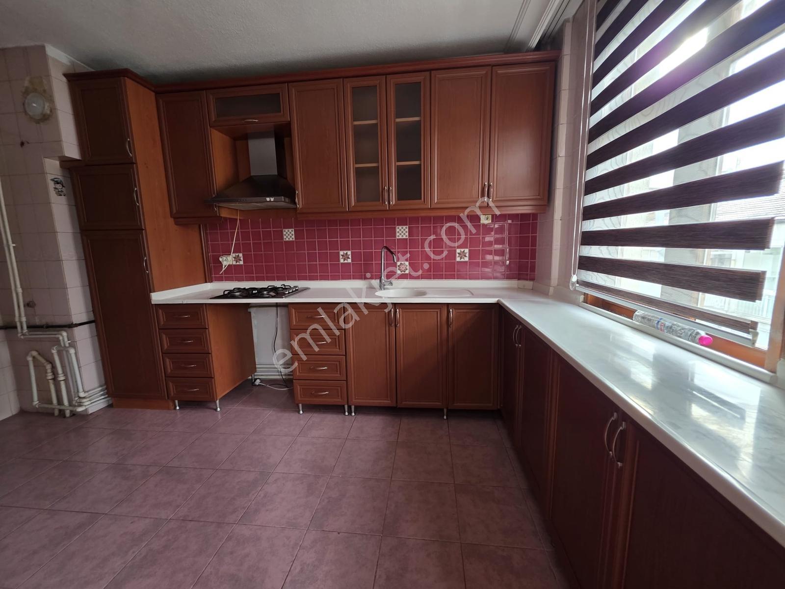 İvedik Metroya Çok Yakın Katta 3+1 Yapılı Geniş Daire - Görsel 28