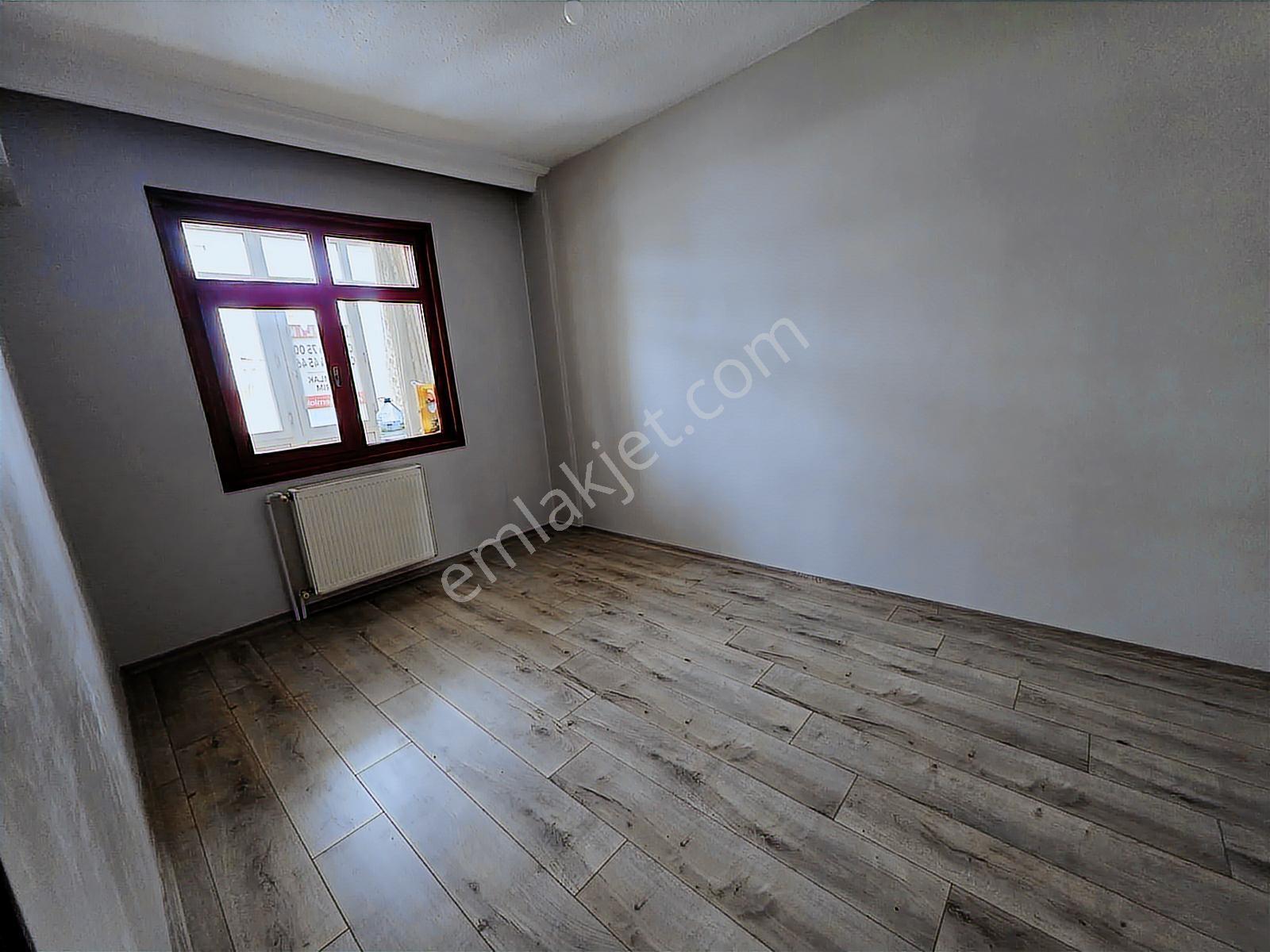 İvedik Metroya Çok Yakın Katta 3+1 Yapılı Geniş Daire - Görsel 13