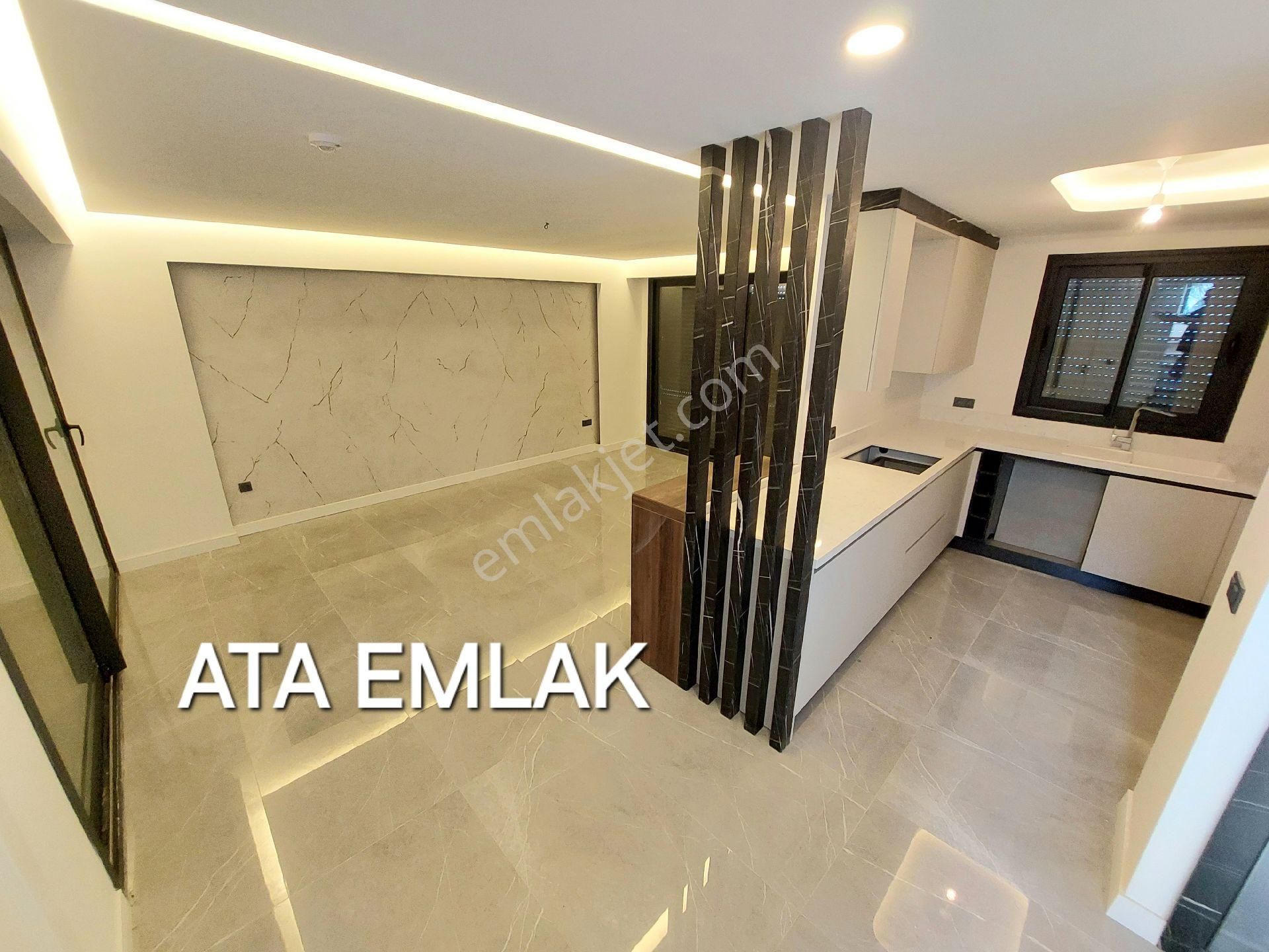 Kuşadasında Avm'lere Yakın Havuzlu Sitede Geniş Bahçeli Sıfır Villa - Görsel 12