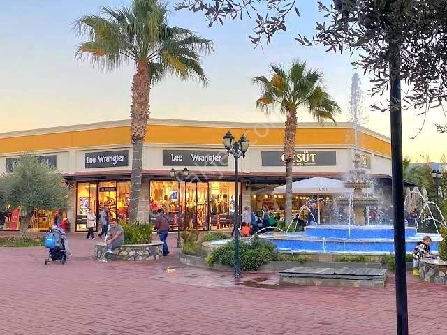 Kuşadasında Avm'lere Yakın Havuzlu Sitede Geniş Bahçeli Sıfır Villa - Görsel 35