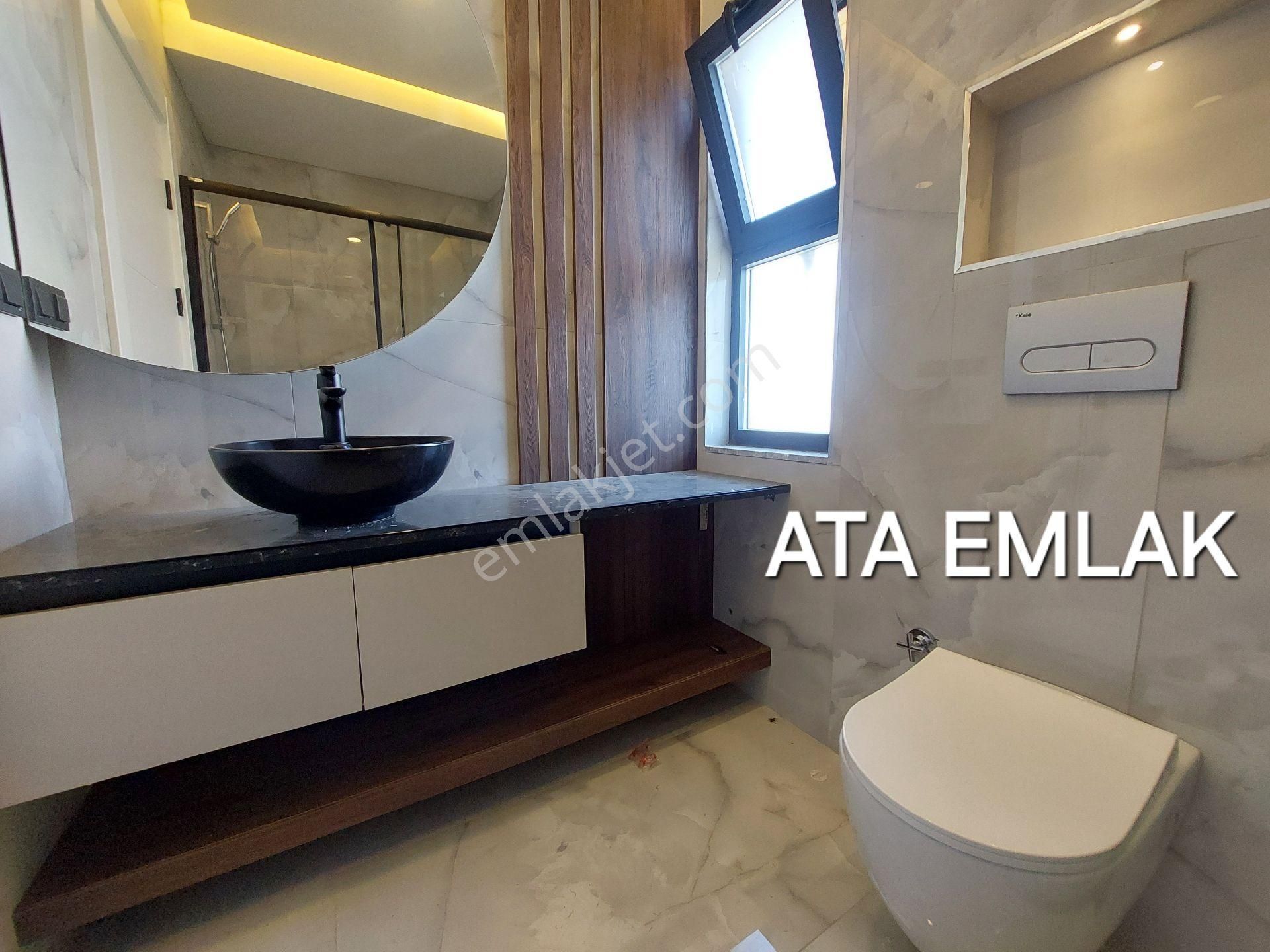 Kuşadasında Avm'lere Yakın Havuzlu Sitede Geniş Bahçeli Sıfır Villa - Görsel 19