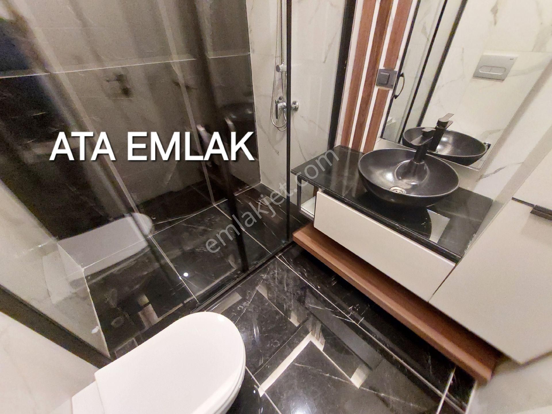 Kuşadasında Avm'lere Yakın Havuzlu Sitede Geniş Bahçeli Sıfır Villa - Görsel 23