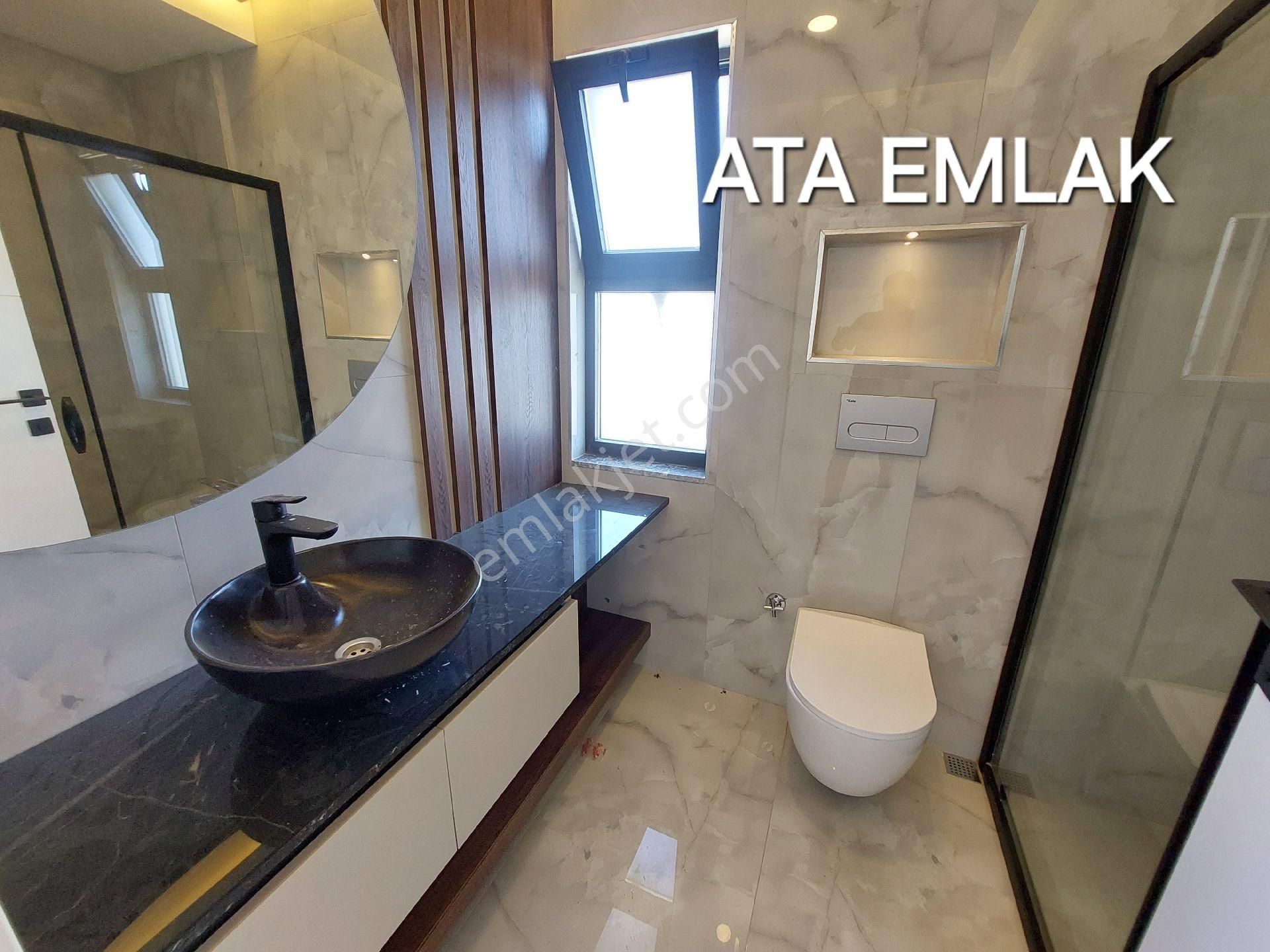 Kuşadasında Avm'lere Yakın Havuzlu Sitede Geniş Bahçeli Sıfır Villa - Görsel 20