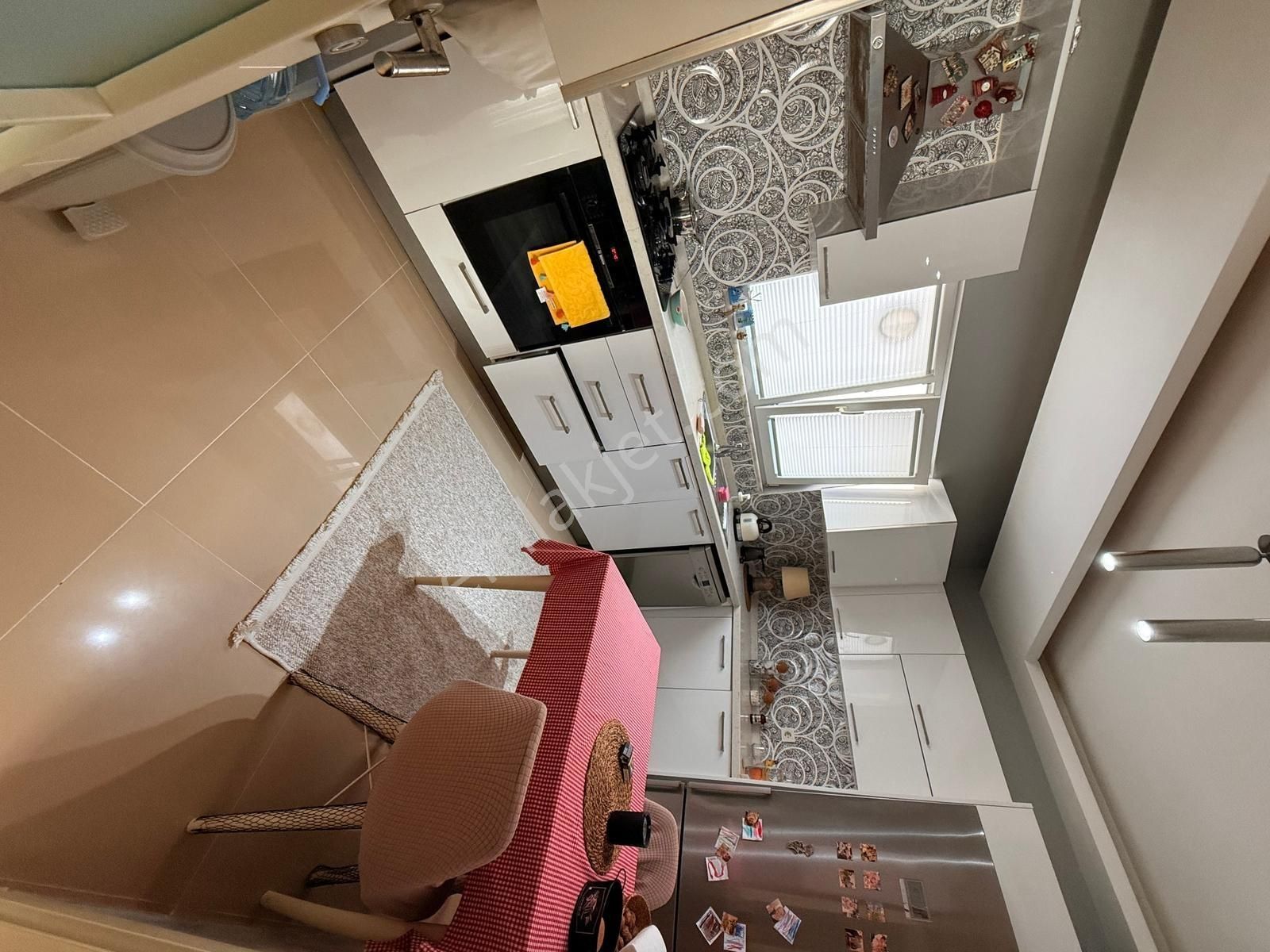 Maltepe Altayçeşme De 8 Yıllık Bina Da İskanlı 2+1 Satılık Daire - Görsel 2