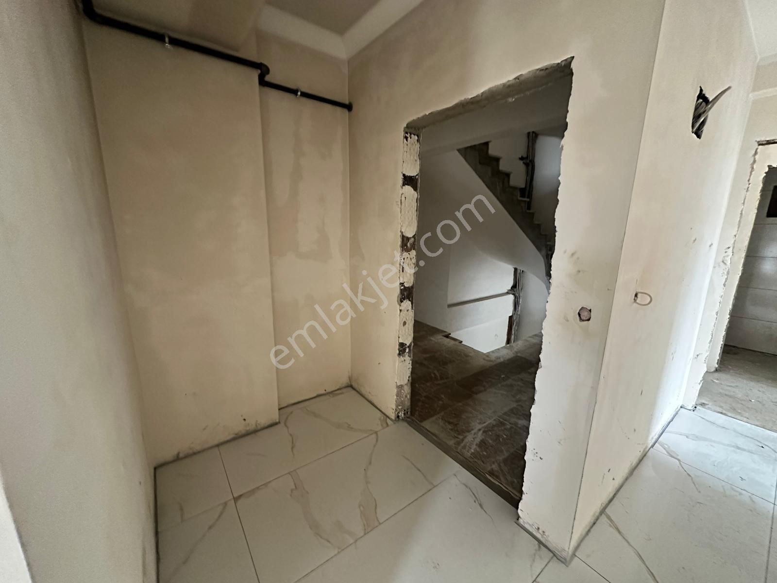 Satılık 3+1 4 Adet Ebevny Banyolu Satılık Daire - Görsel 9