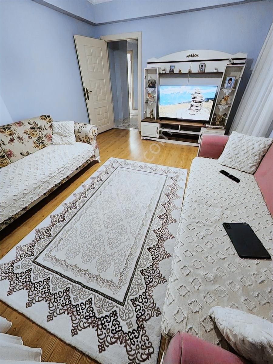 Karapürçekte 1.katta 125 M2 Masrafsız Asansörlü - Görsel 2