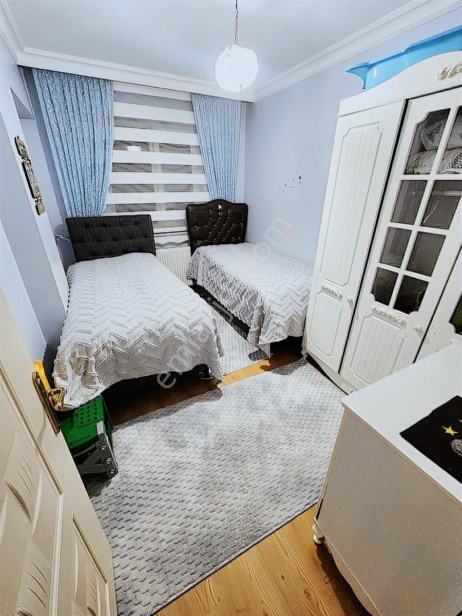 Karapürçekte 1.katta 125 M2 Masrafsız Asansörlü - Görsel 5