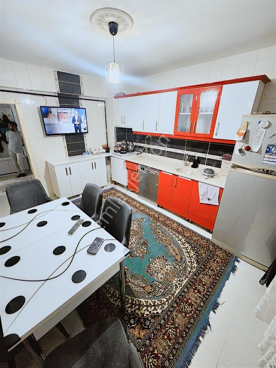 Karapürçekte 1.katta 125 M2 Masrafsız Asansörlü - Görsel 12