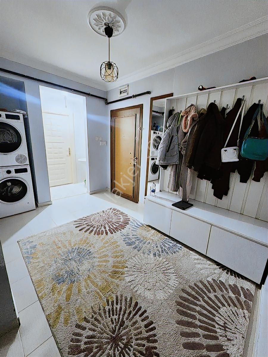 Karapürçekte 1.katta 125 M2 Masrafsız Asansörlü - Görsel 9