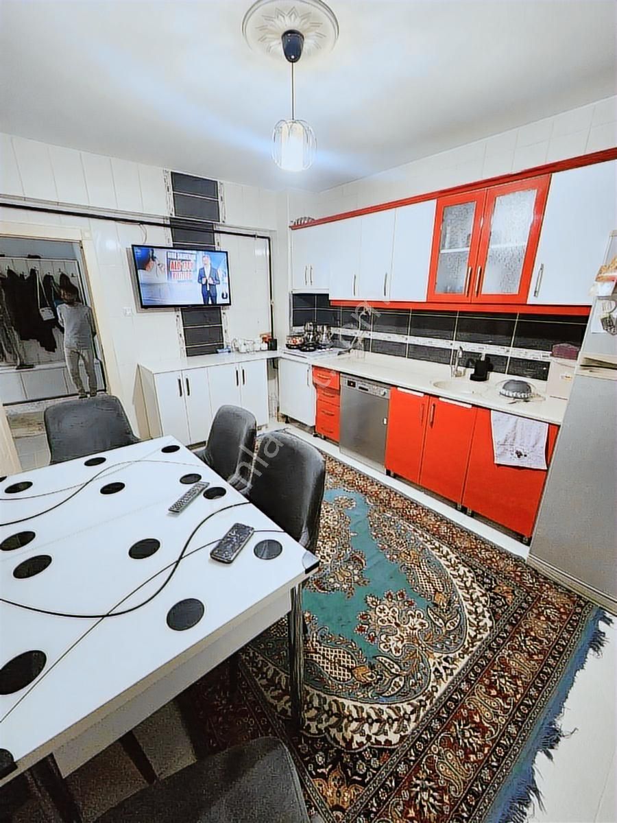 Karapürçekte 1.katta 125 M2 Masrafsız Asansörlü - Görsel 22