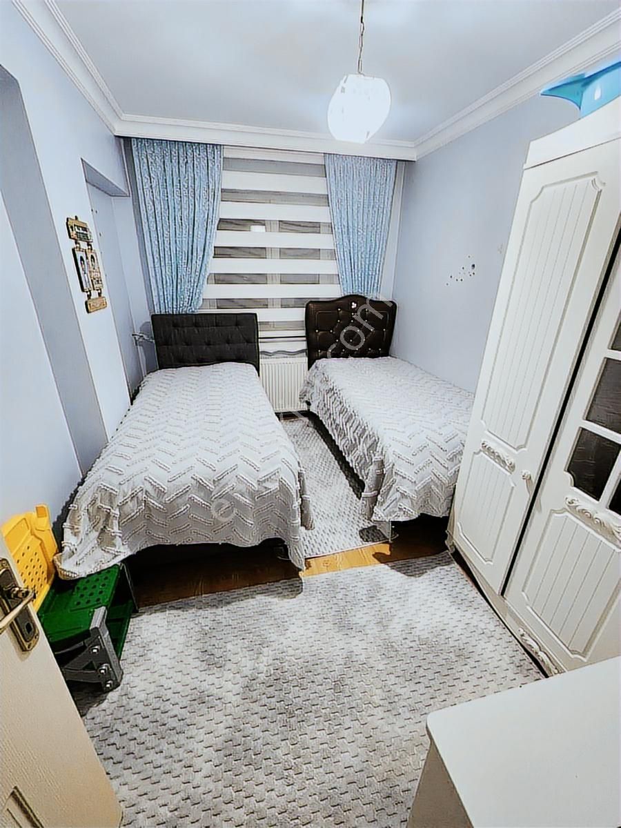 Karapürçekte 1.katta 125 M2 Masrafsız Asansörlü - Görsel 10