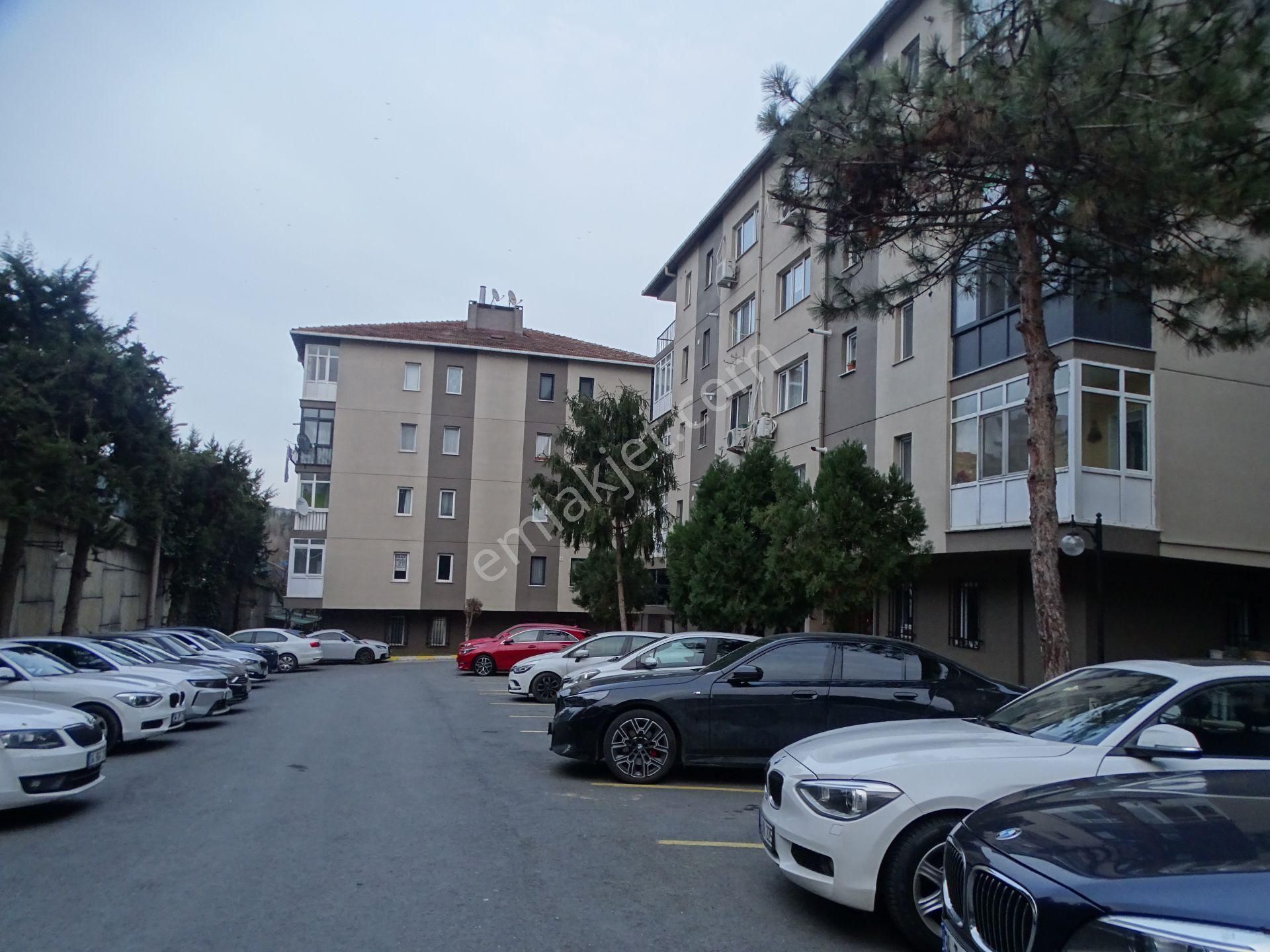 İstinye Boğaziçi Sitesi 3+1 Çatı Dubleks Daire