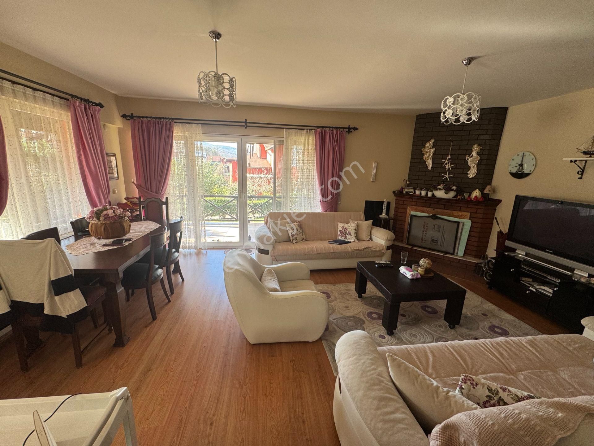 Remax Klas Fatih Çakar’dan Sapanca’da Satılık Bahçeli Villa… - Görsel 15