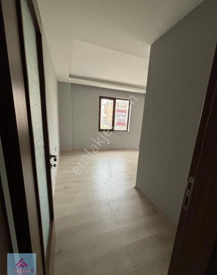 Bandırma 17 Eylül Mahallesi’nde Satılık 2+1 Ebeveyn Banyolu Yüksek Giriş Satılık Daire - Görsel 2