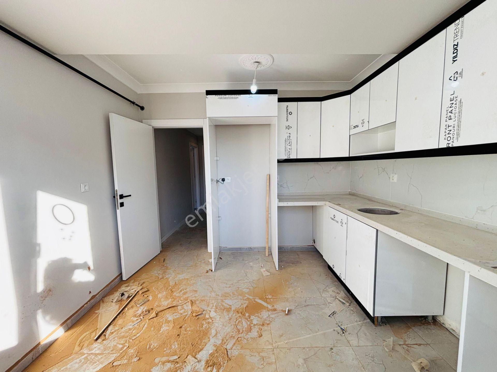 Güven'den Çarşı İçinde Servis Durağı Yanı Ara Kat Ön Cephe 2+1ev - Görsel 11