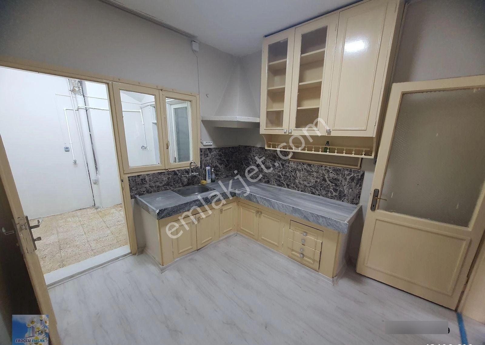 Ataşehir De İzbana Tranvaya Yakın Merkezde Kiralık 2+1 Daire - Görsel 17