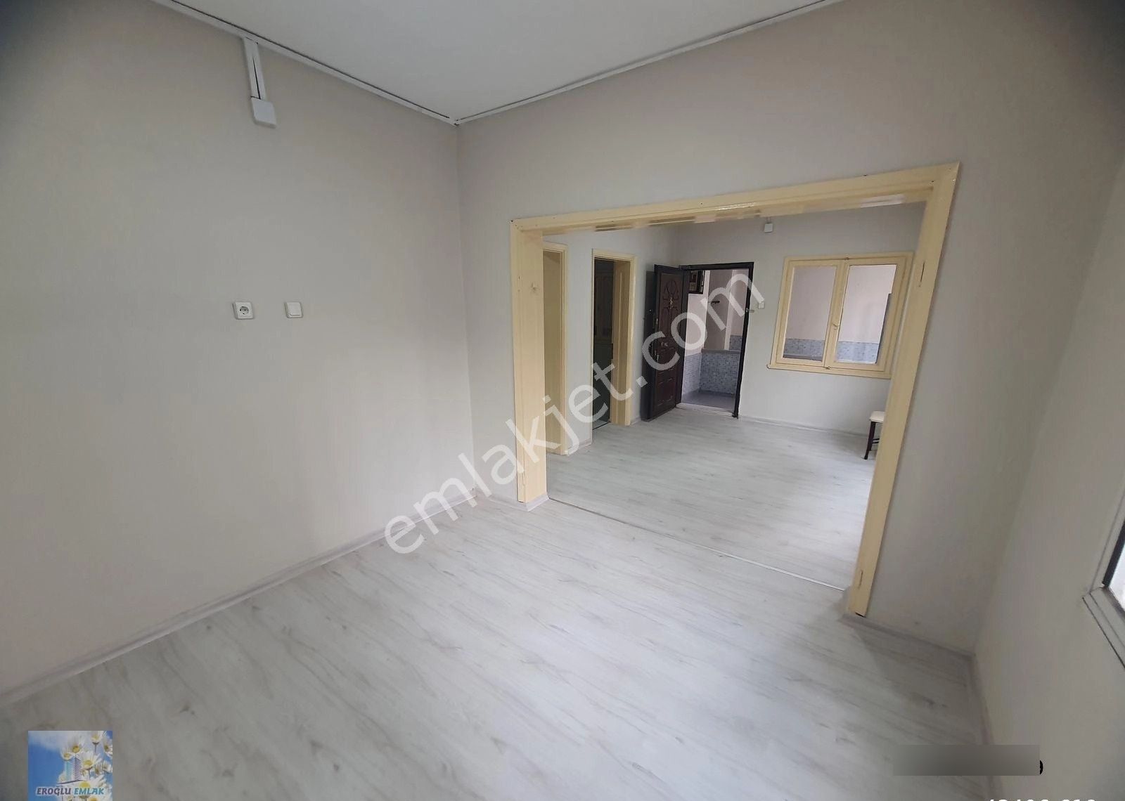 Ataşehir De İzbana Tranvaya Yakın Merkezde Kiralık 2+1 Daire - Görsel 9