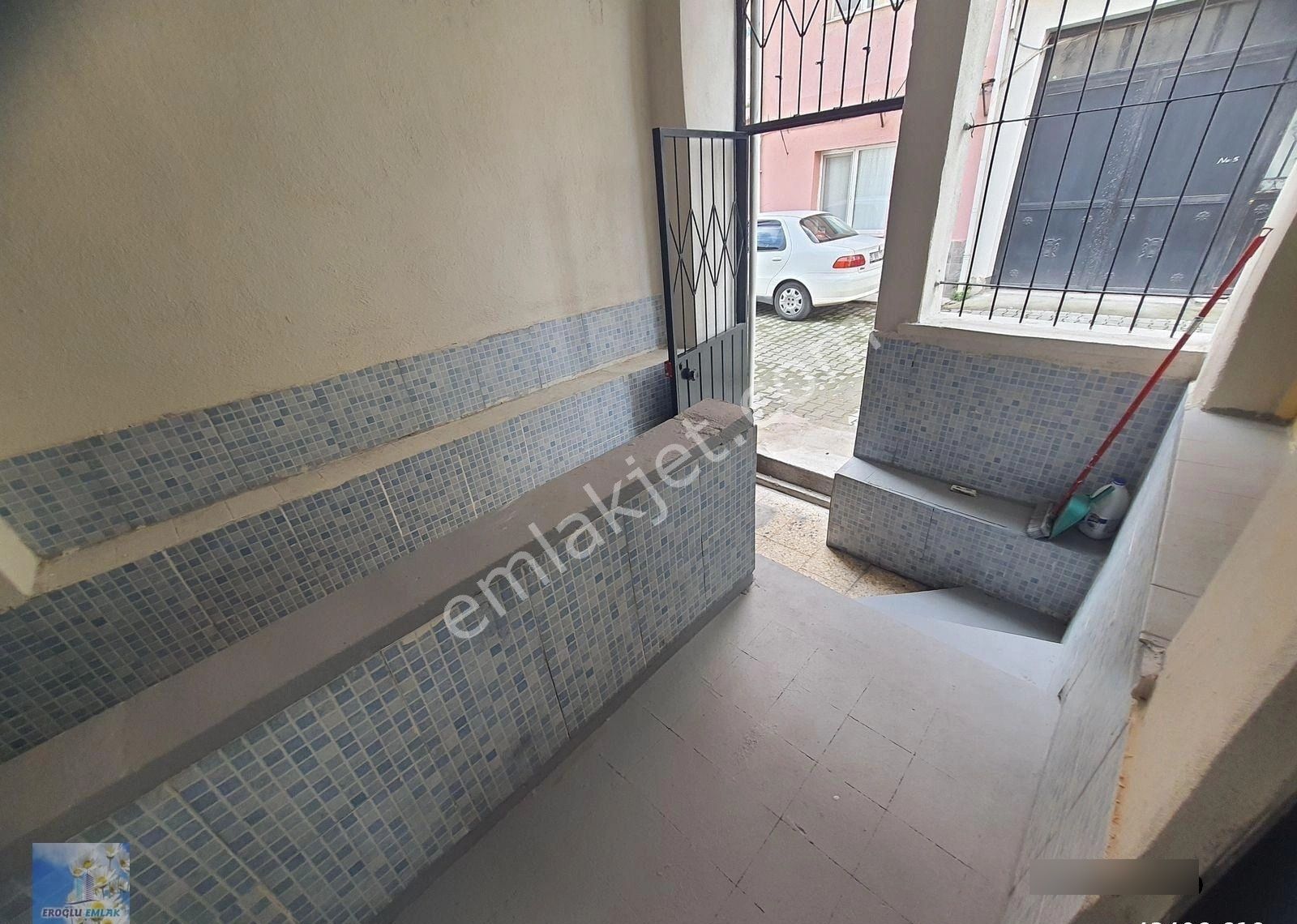 Ataşehir De İzbana Tranvaya Yakın Merkezde Kiralık 2+1 Daire - Görsel 6