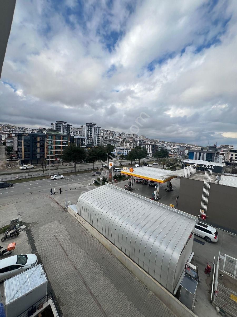 Atatürk Bulvarına Cephe Deniz Manzaralı 3+1 Lüx Daire - Görsel 35