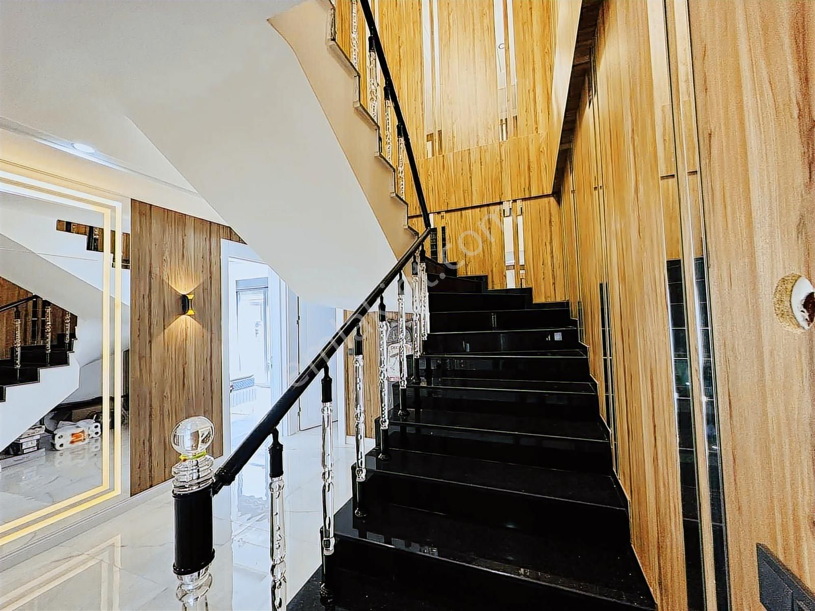 Döşemealtında 4+1 Lüks Müstakil Villamız - Görsel 10