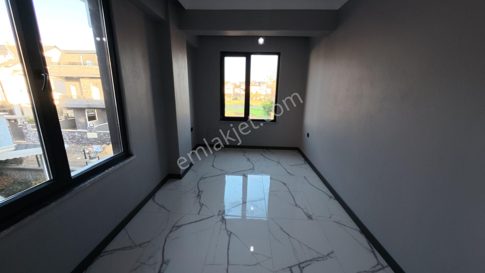 Kocaali De Deniz Manzaralı Şık Mutfak Dolaplı 3+1 Villa - Görsel 13