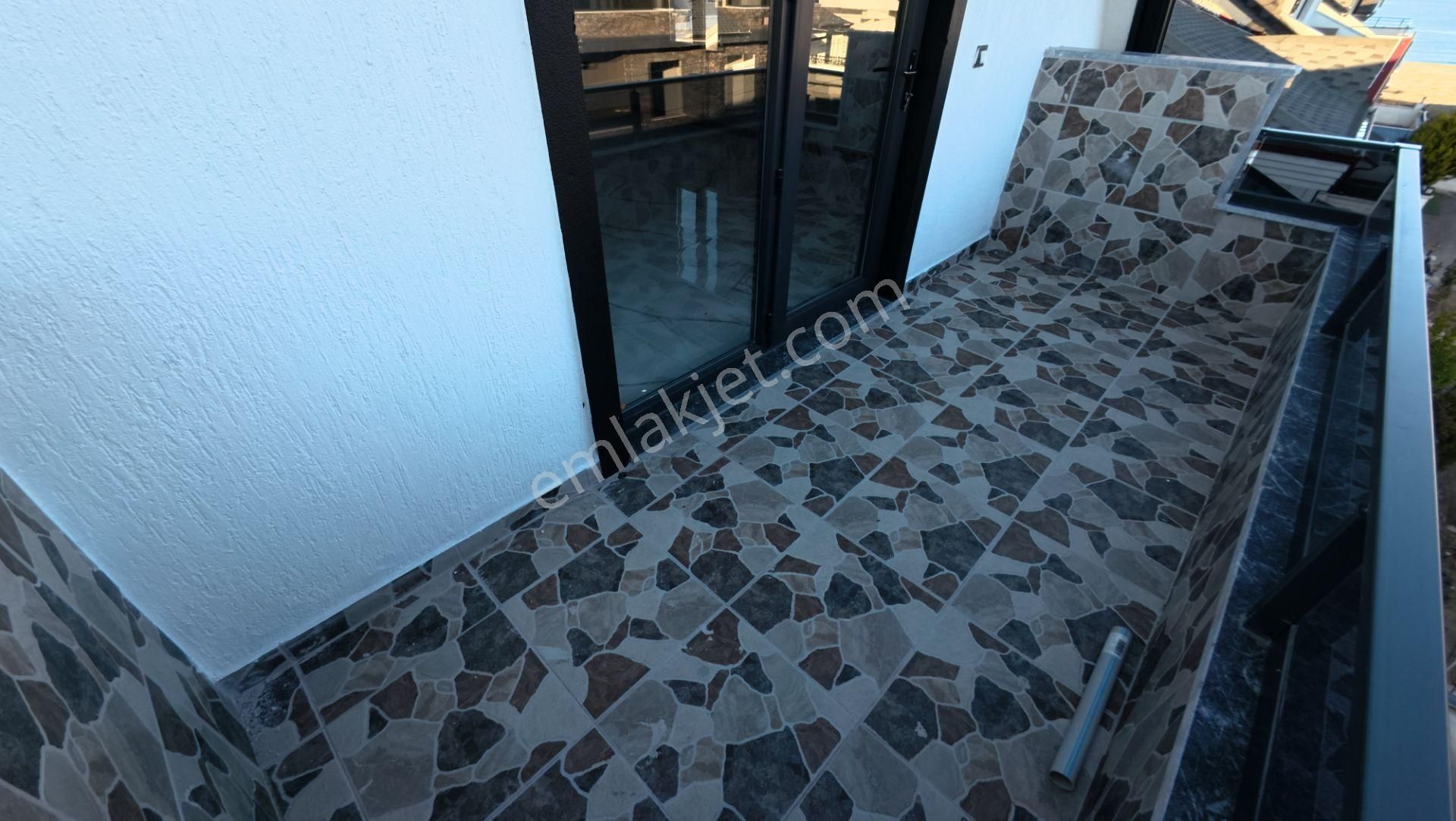 Kocaali De Deniz Manzaralı Şık Mutfak Dolaplı 3+1 Villa - Görsel 27