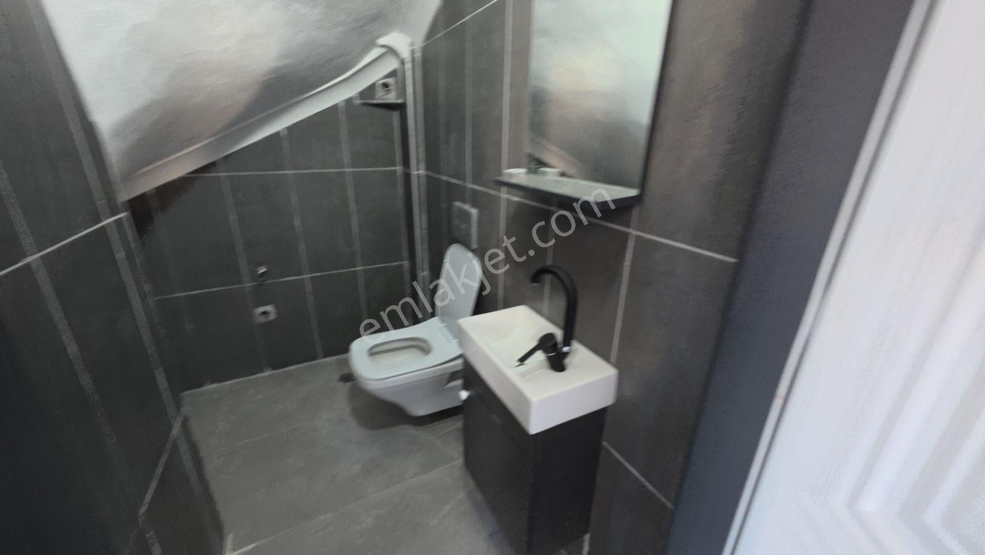 Kocaali De Deniz Manzaralı Şık Mutfak Dolaplı 3+1 Villa - Görsel 18