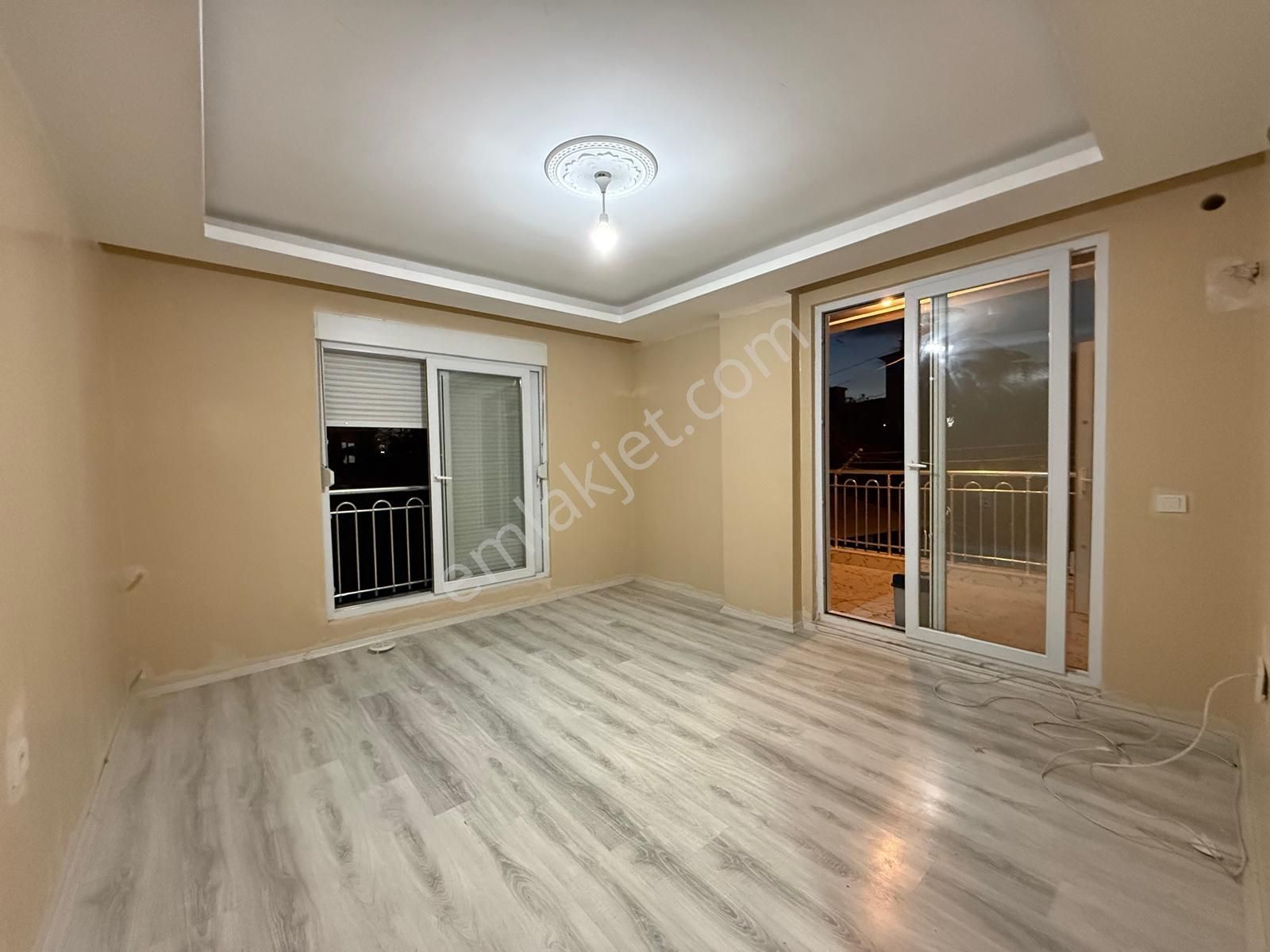 Fevziçakmak'ta Oturuma Hazır Masrafsız 2+1 Satılık Daire