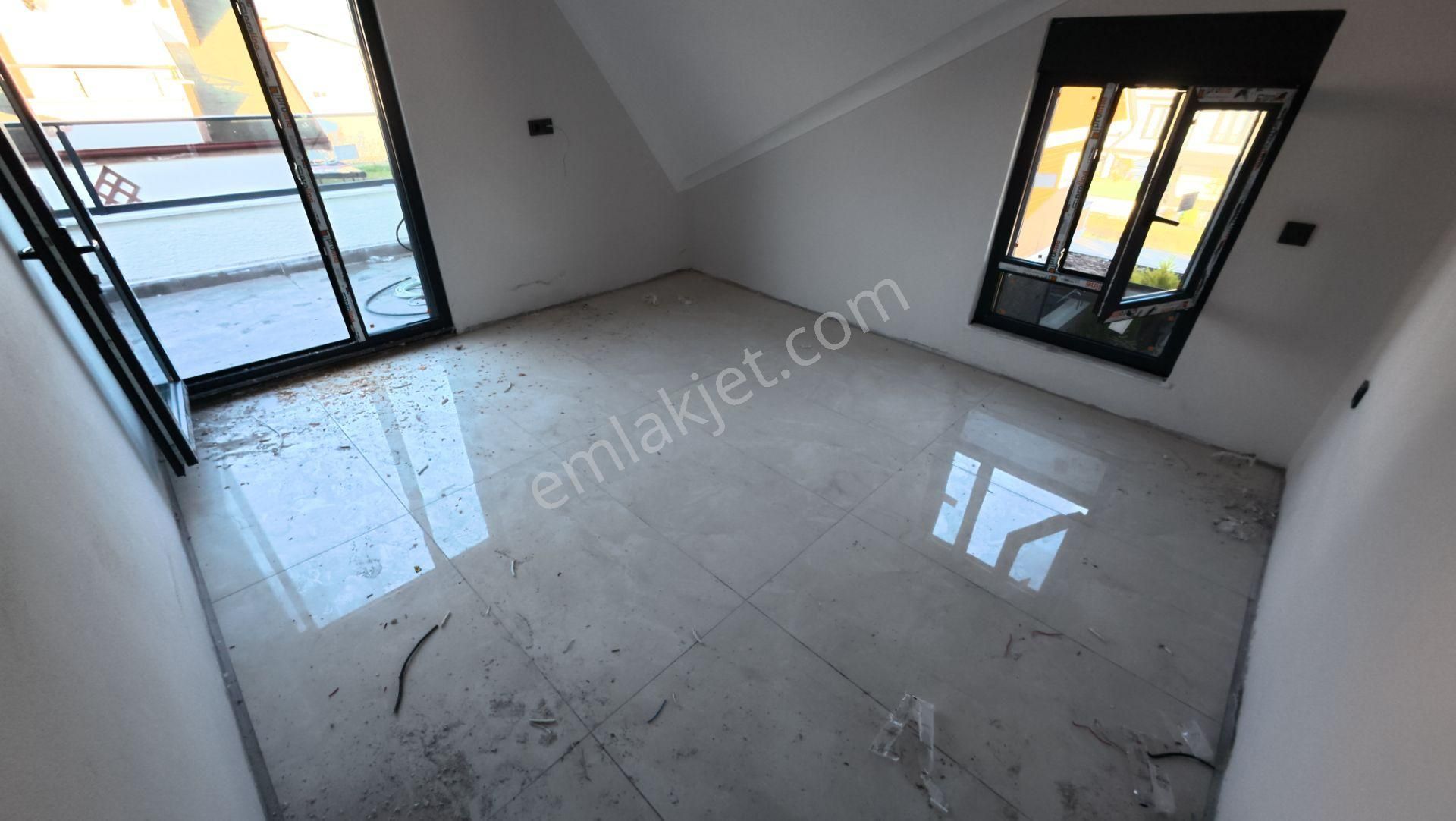 Kocaali De Deniz Manzaralı Ön Arka Cephe Seçenekli 4+1 Villa - Görsel 32