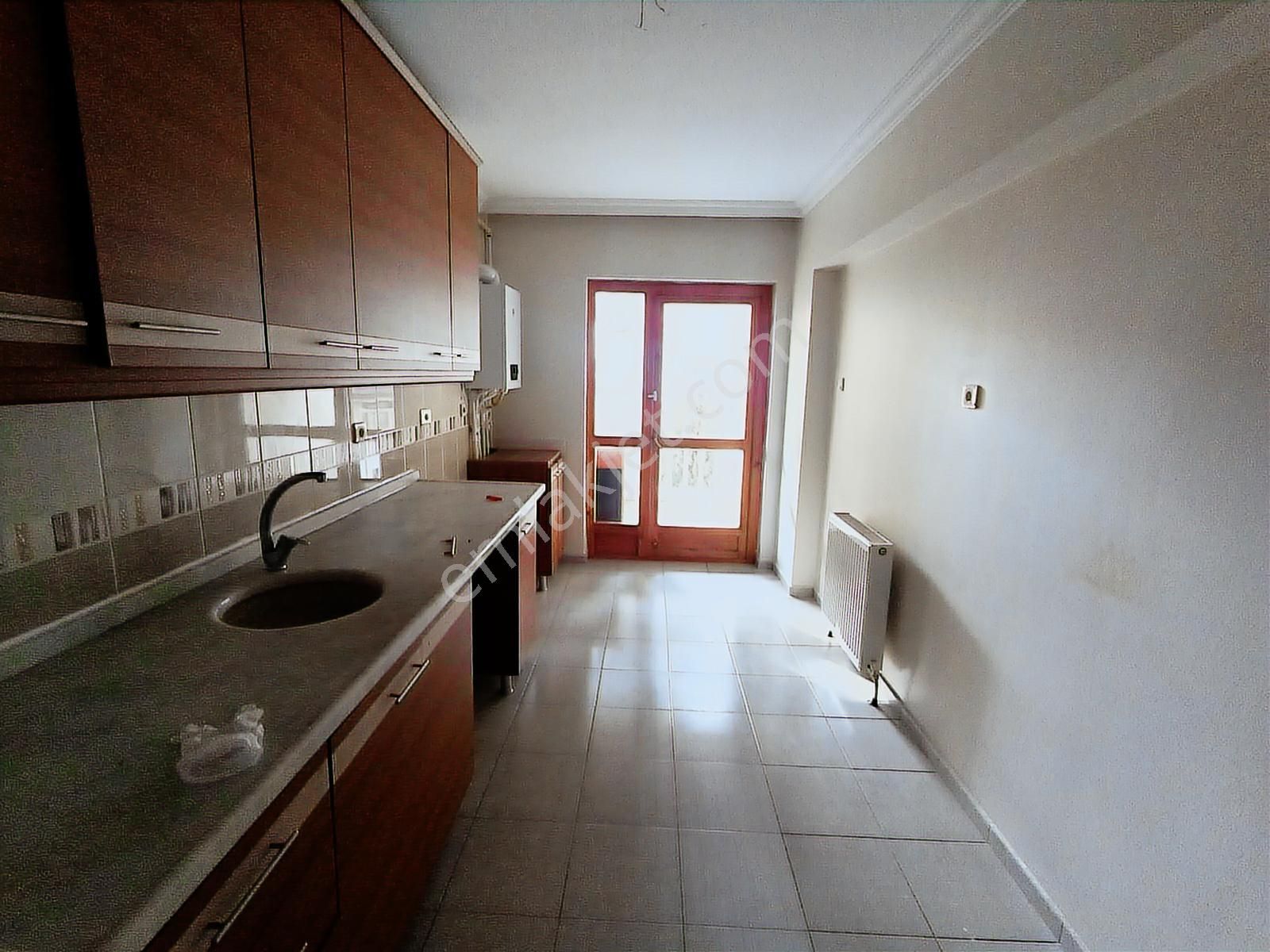 Etlik Şehir Hastanelerine Yakın Ara Katta Asansörlü Yapılı Daire - Görsel 8