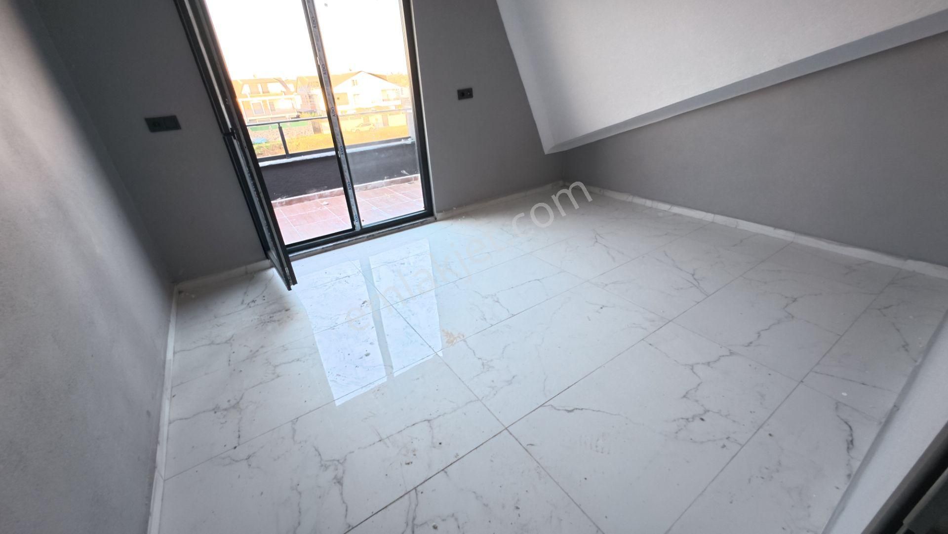 Sakarya Kocaali'de 3+1 Modern Fırsat Villa - Görsel 28