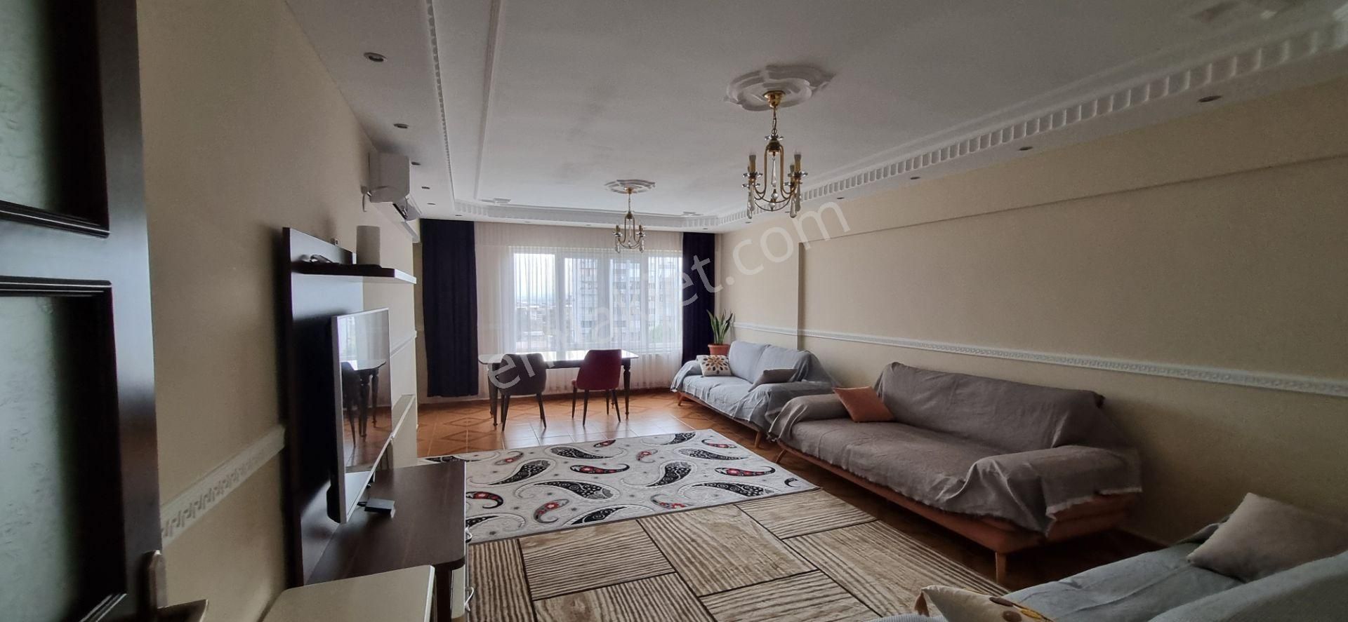 Aydın Nazilli Yöntem Emlaktan Zafer Mahallesinde Site İçinde Doğalgazlı Satılık 3+1 Daire