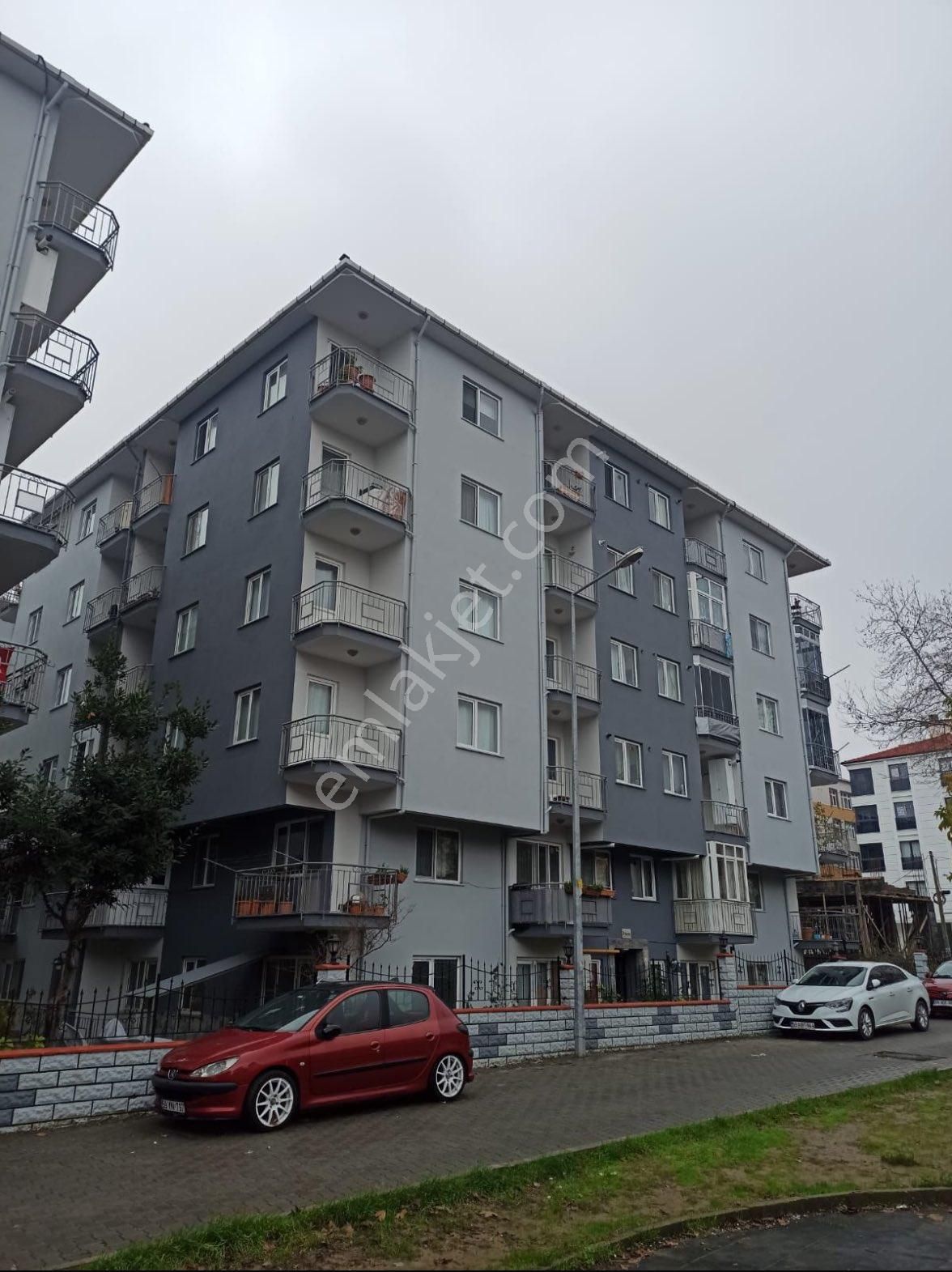 Nezih Sakin Sitede 2+1 Daire