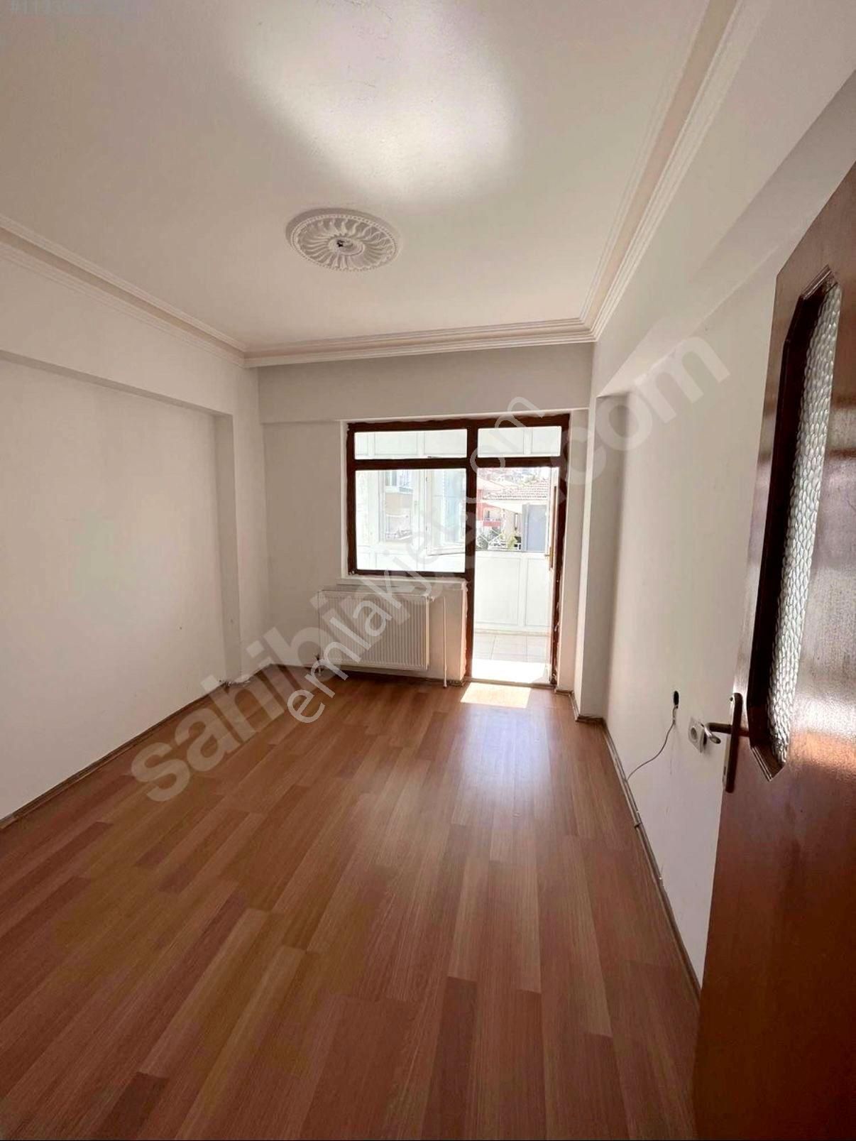 Emre Emlaktan Ahi Mesut Bulvarı Yakını Hürriyet Caddesi Üzerinde **boş** Satılık 3+1 Daire - Görsel 8