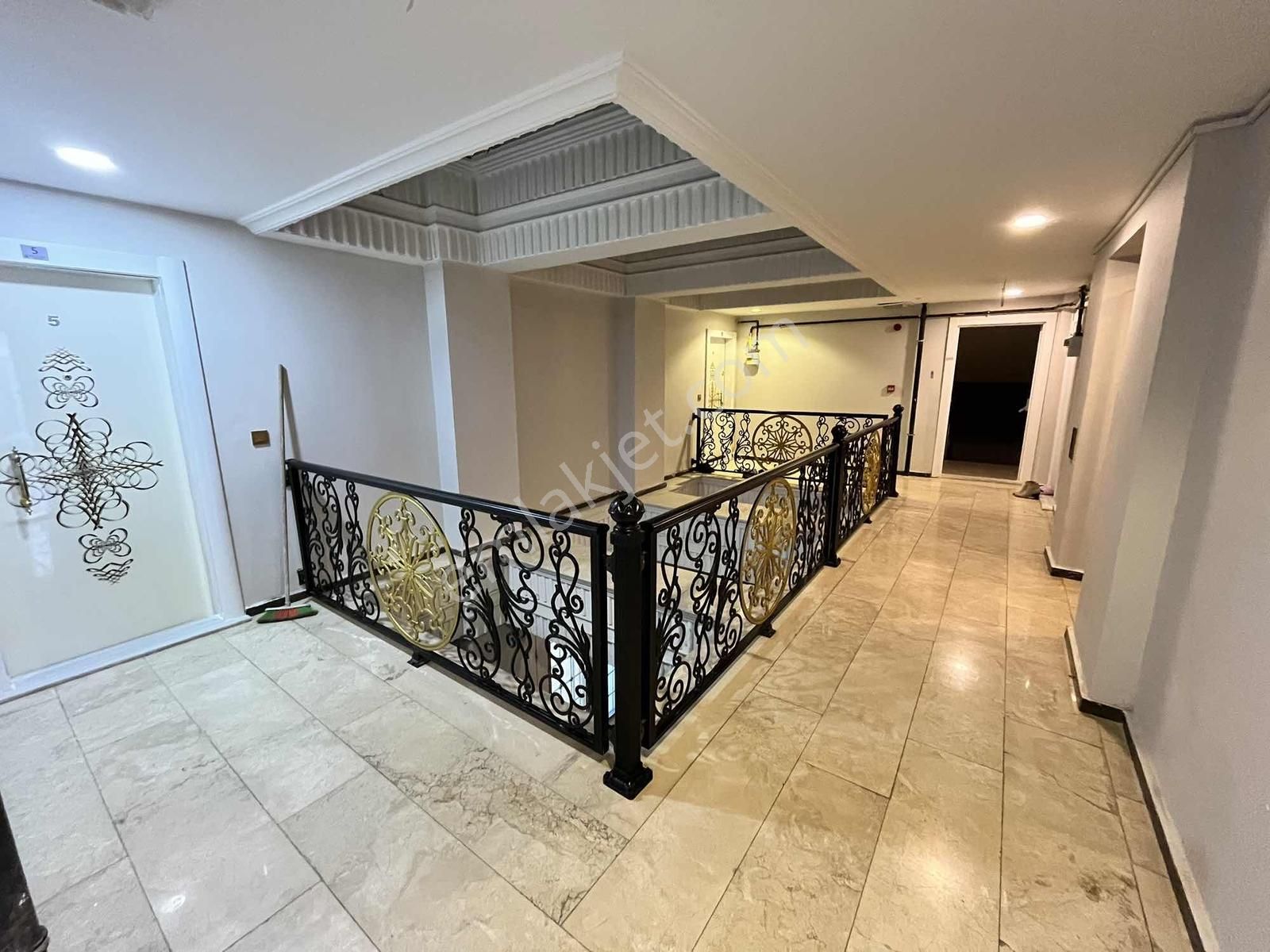 Savoy Residence'de Full Eşyalı Arakat 1+1 Satılık Daire - Görsel 20