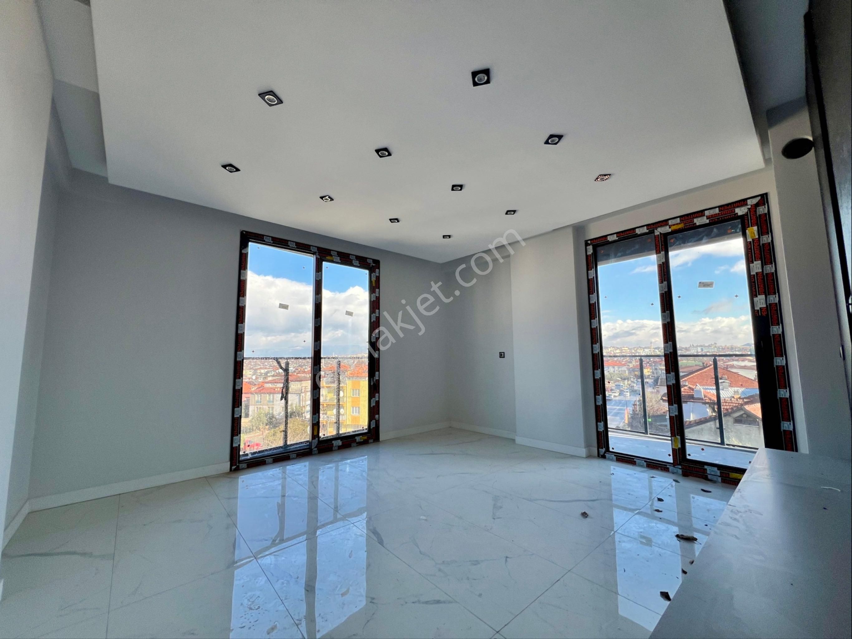 Myra Dan Deliktaş Mahallesi Nde 2+1 Sıfır Lüks Daire