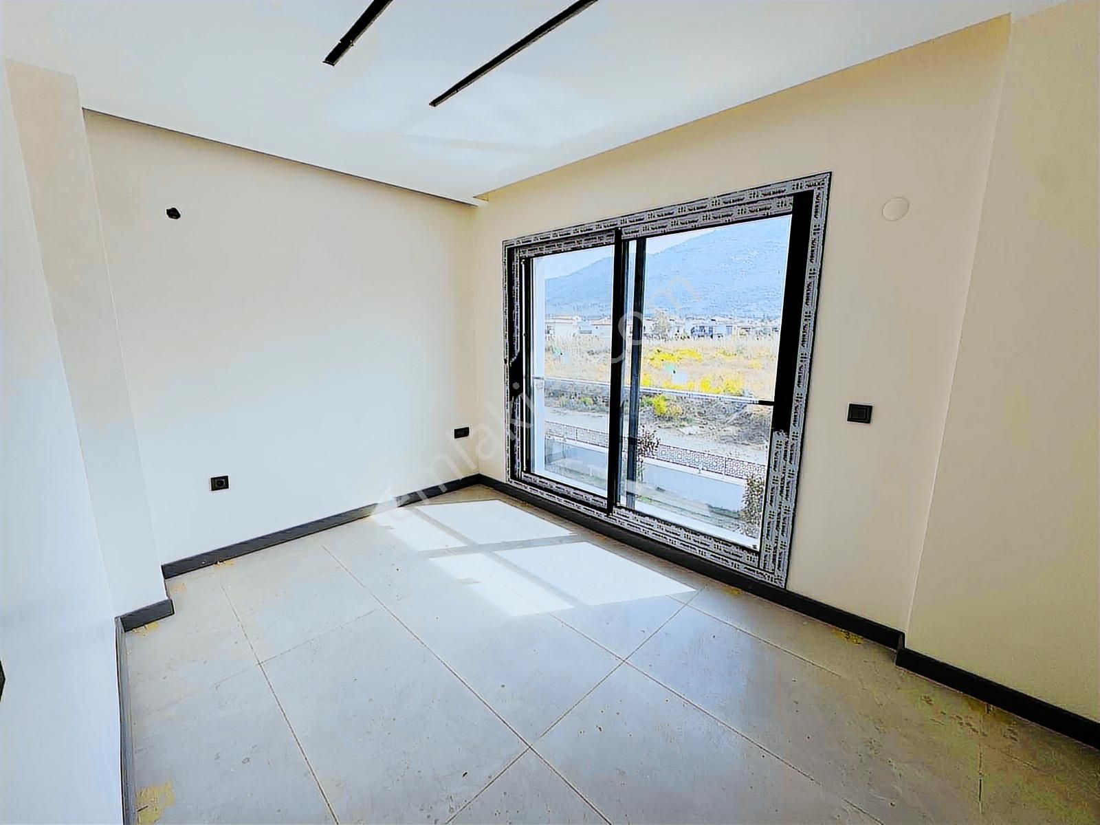 Güzelçamlı'da Denize 250 Mt Tek Müstakil Özel Havuzlu 3+1 Villa - Görsel 2