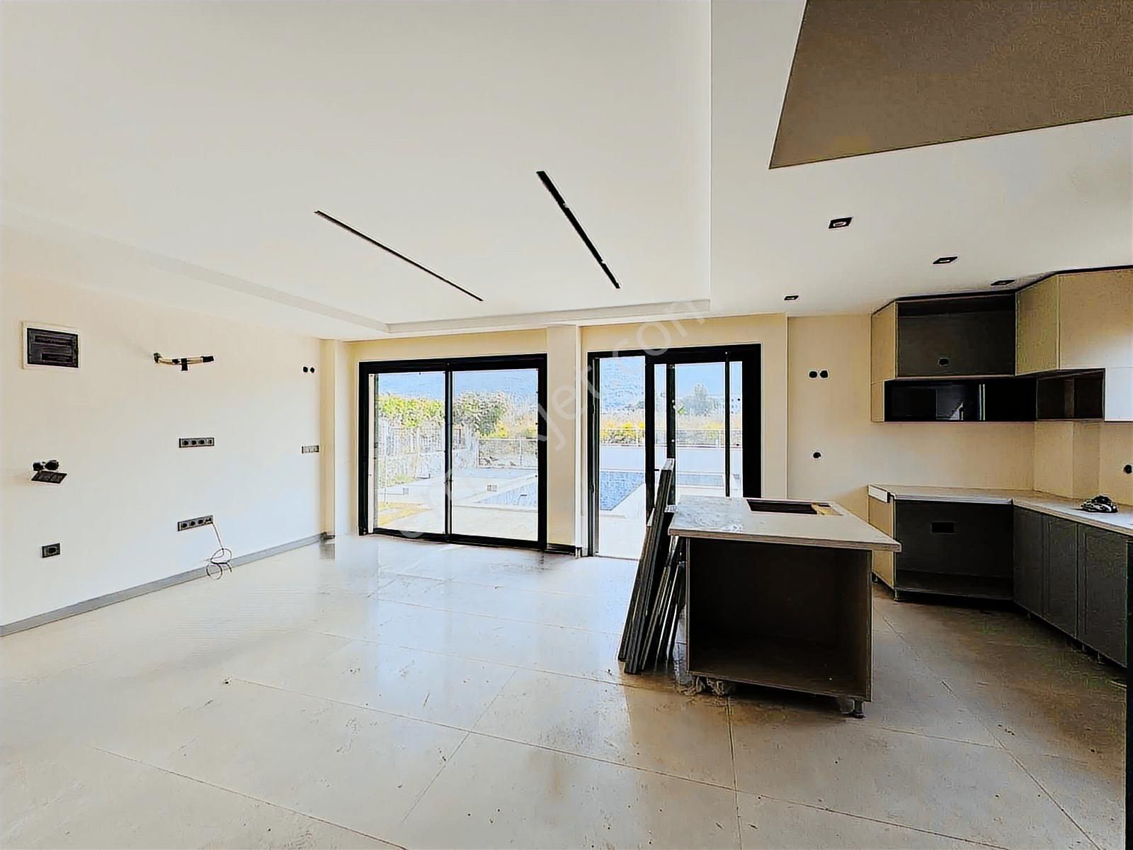 Güzelçamlı'da Denize 250 Mt Tek Müstakil Özel Havuzlu 3+1 Villa - Görsel 17