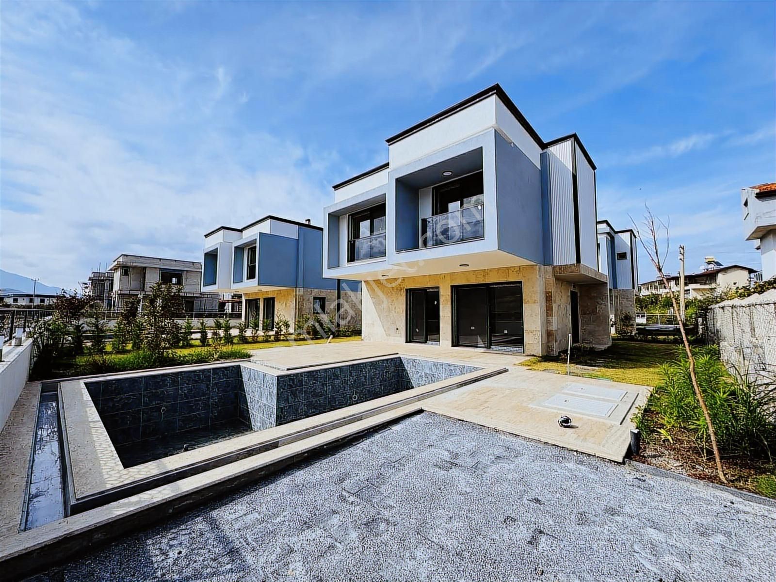 Güzelçamlı'da Denize 250 Mt Tek Müstakil Özel Havuzlu 3+1 Villa - Görsel 5