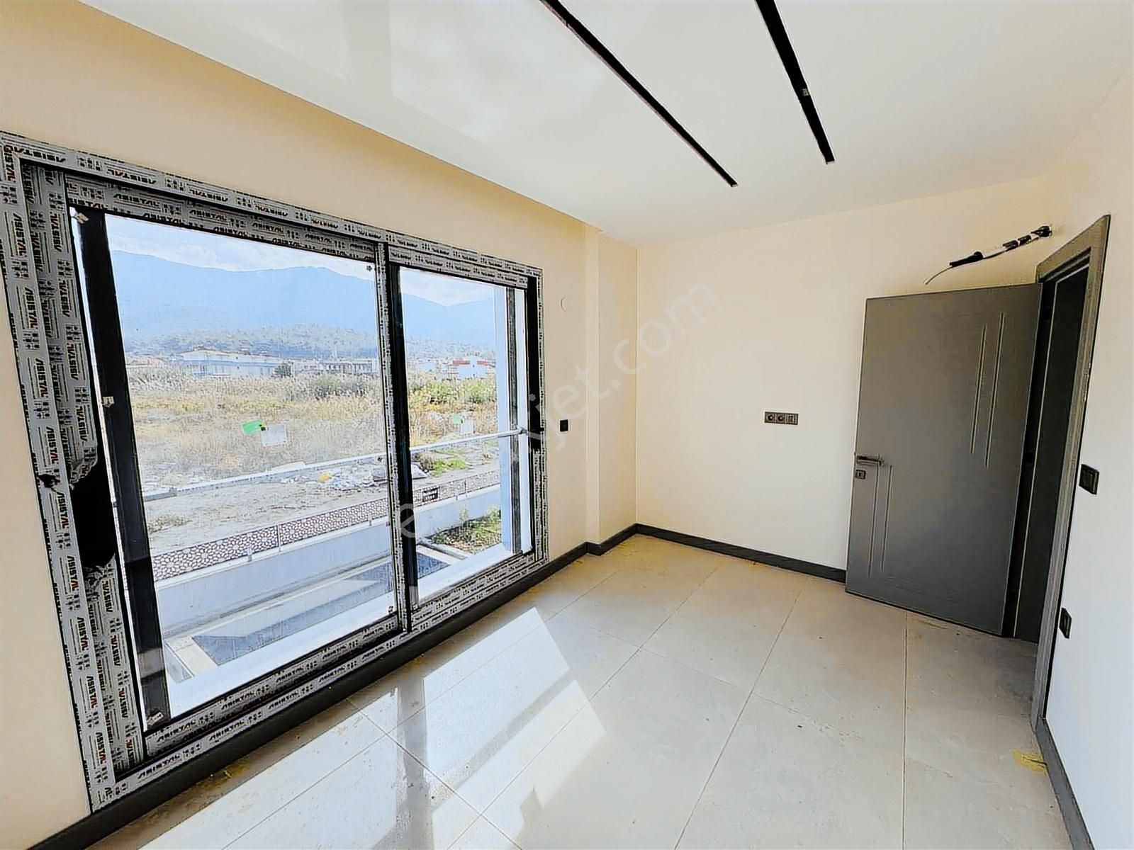 Güzelçamlı'da Denize 250 Mt Tek Müstakil Özel Havuzlu 3+1 Villa - Görsel 4