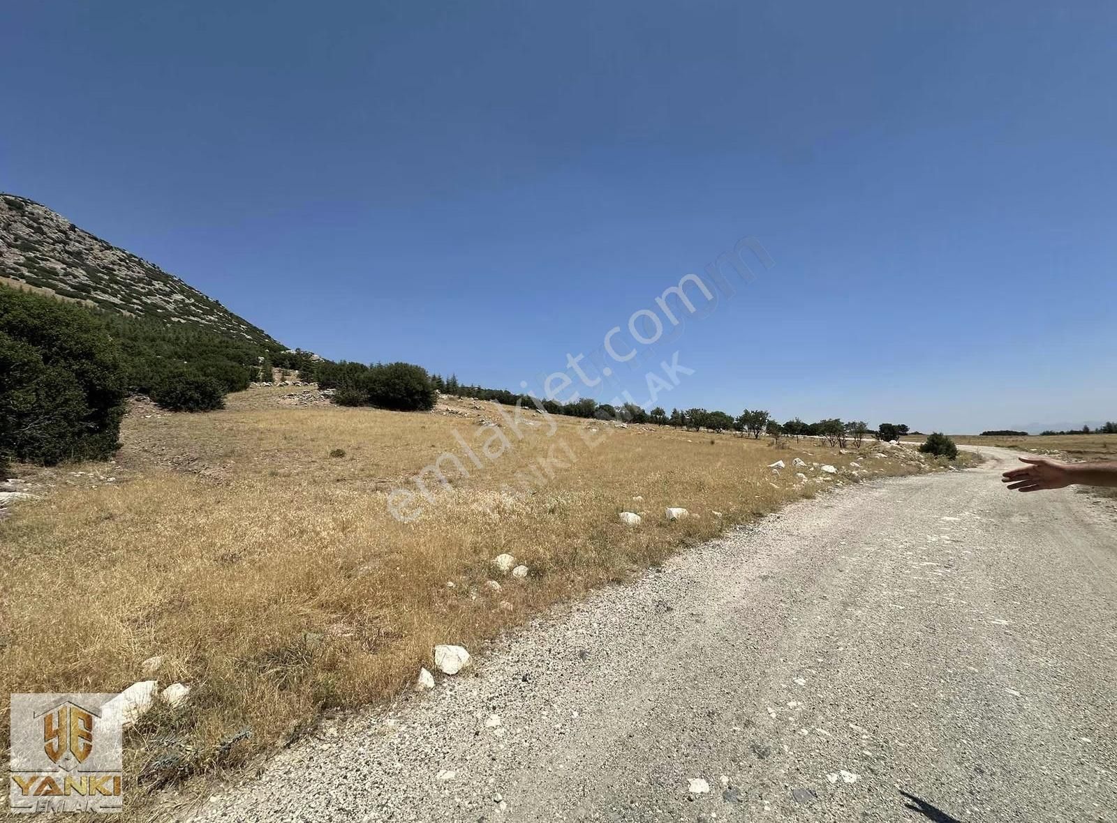 Pazarlıklı Acill Göl Manzaralı Yolu Üzeri 1.400 M2 Hobi Bahçesi - Görsel 5