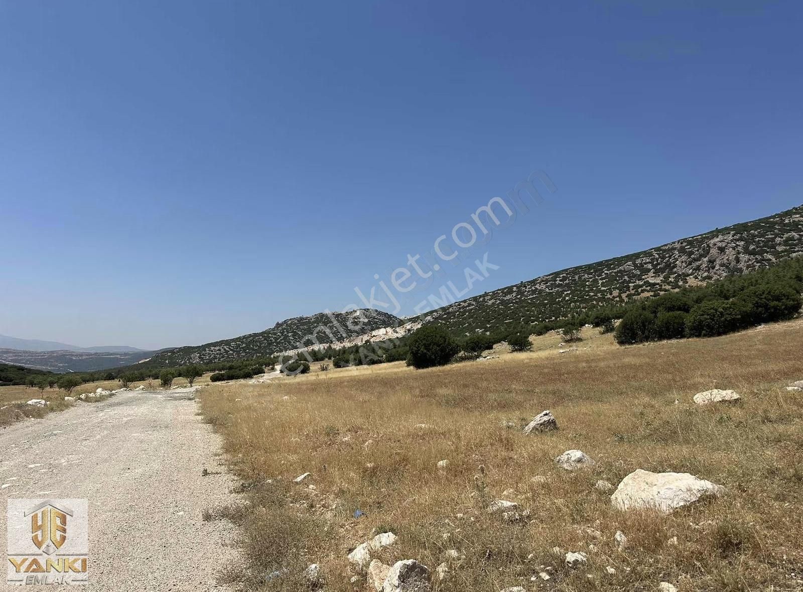 Pazarlıklı Acill Göl Manzaralı Yolu Üzeri 1.400 M2 Hobi Bahçesi - Görsel 3