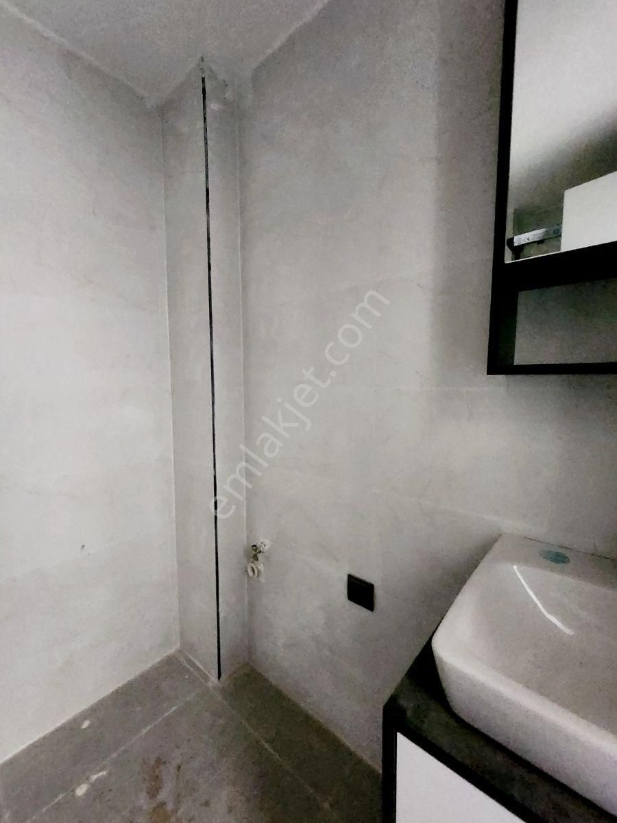 Hcl'den Mezitli/kuyuluk Satılık Ultra Lüx 1+1/ 2 Çevriyolu 120m - Görsel 11