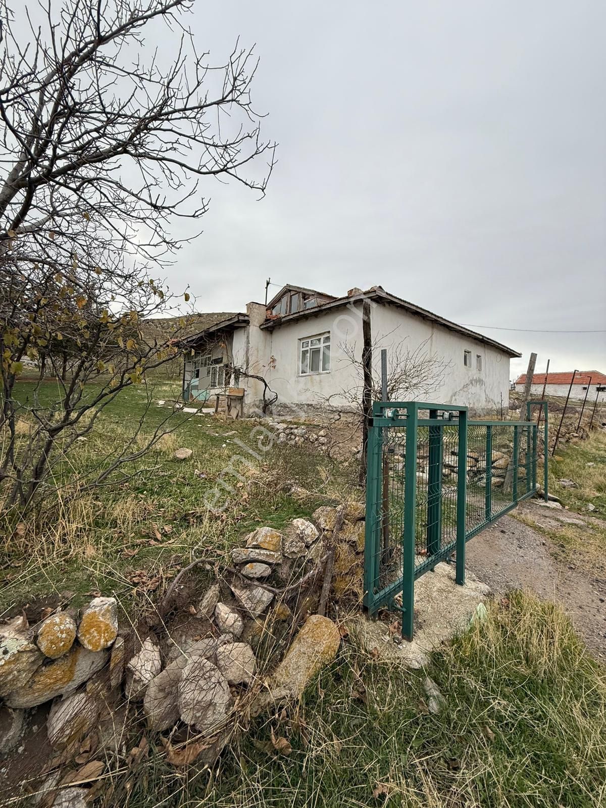 Ankara Gölbaşı Oyaca Da Satılık 2000 Dönüm 12 Metre Arsa Ve İçin De Ev - Görsel 2