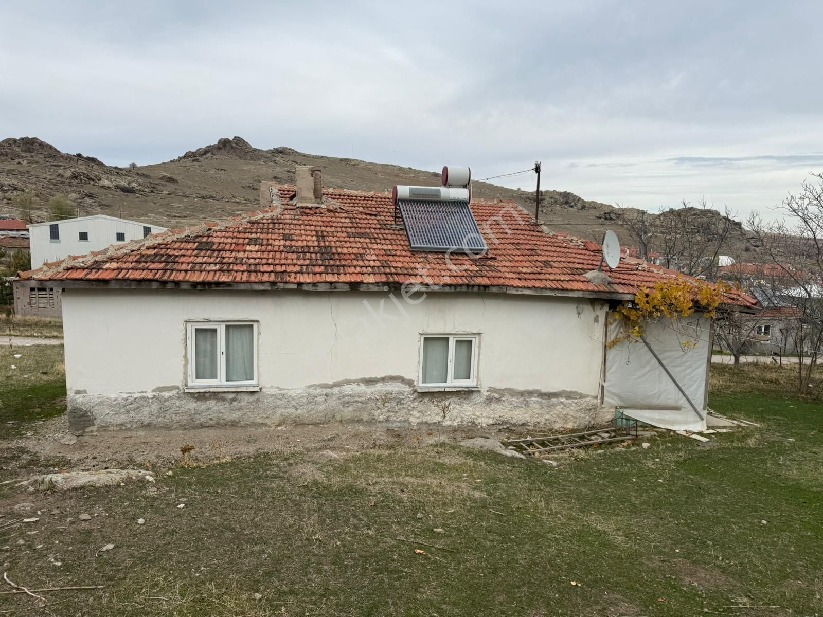 Ankara Gölbaşı Oyaca Da Satılık 2000 Dönüm 12 Metre Arsa Ve İçin De Ev - Görsel 4