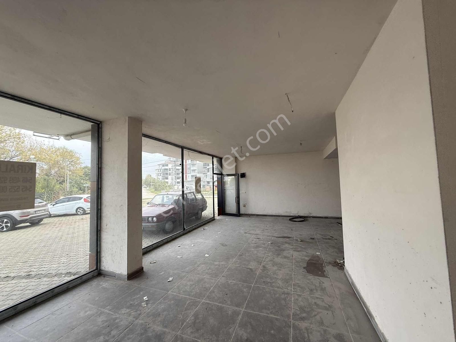 Yağmur Emlak'tan Tekkeköy'de Stadyuma Çok Yakın Kiralık Dükkan - Görsel 2