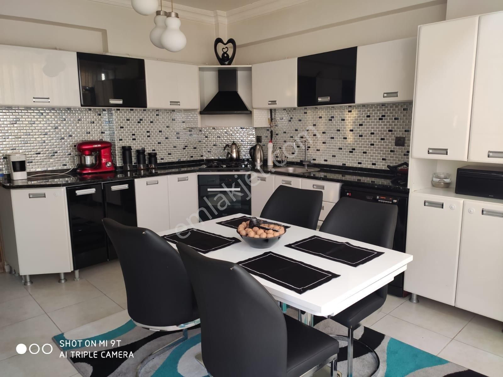 Karaköprü 35. Yol Üzerinde Acil Satılık 3+1 Daire - Görsel 20