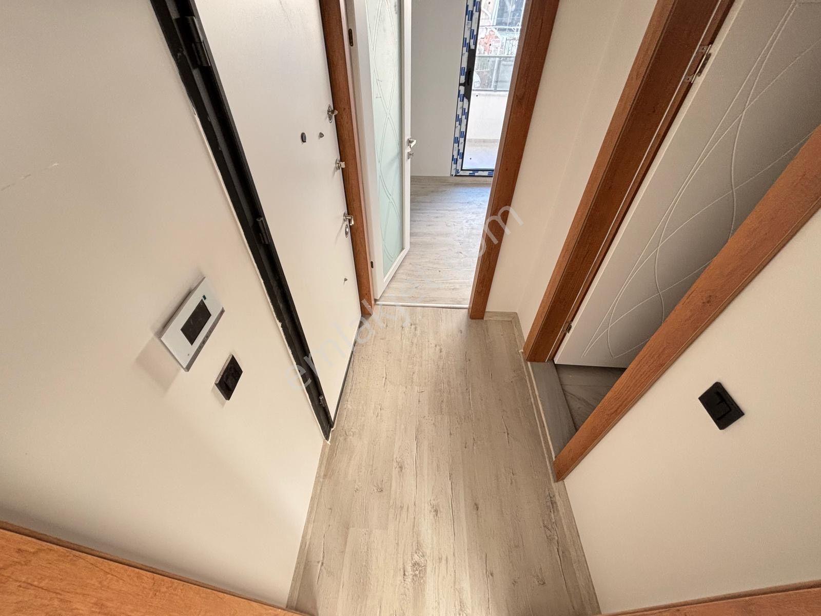 Mera Emlak Tuzcumurat Mh. Ön Cephe 1+1 55m2 Ultralüx Daire - Görsel 5