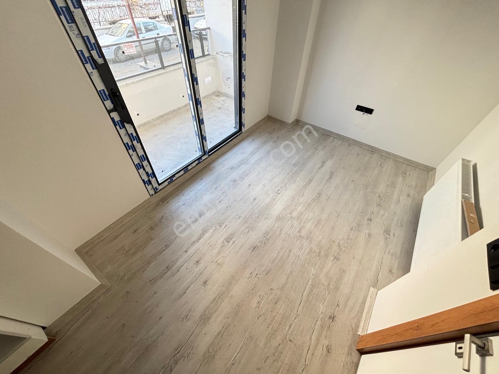 Mera Emlak Tuzcumurat Mh. Ön Cephe 1+1 55m2 Ultralüx Daire - Görsel 18